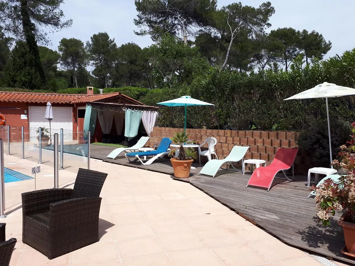 Apartament Hotel Albatros Mouans-Sartoux Francja